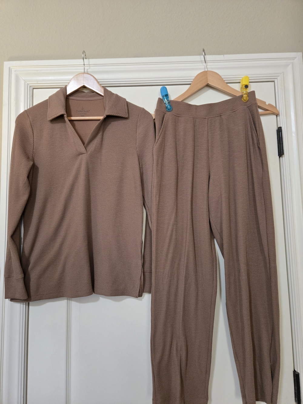Cuddl Duds Ribbed Knit 2 Piece Lounge Wear in Taupe Soft Comfy Fall